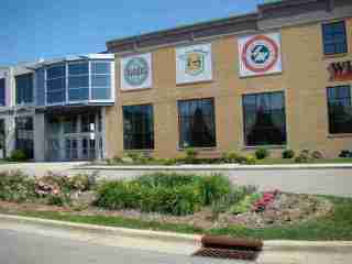 Wis-Auto-Museum2t.jpg - 7442 Bytes