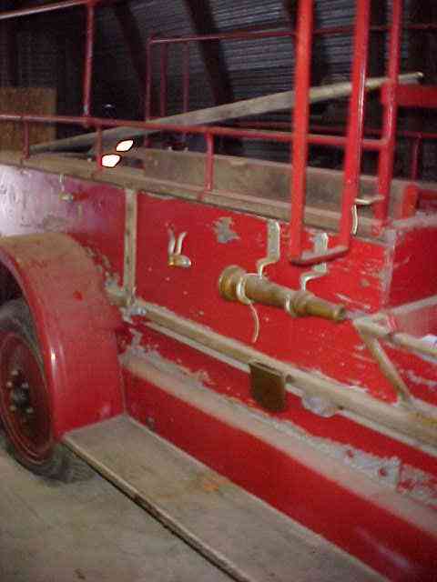 27fire4.jpg - 38340 Bytes