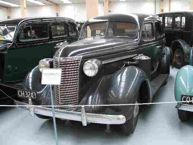 38-nz-museum.jpg - 19922 Bytes