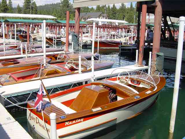 hlyboat1.jpg - 55256 Bytes
