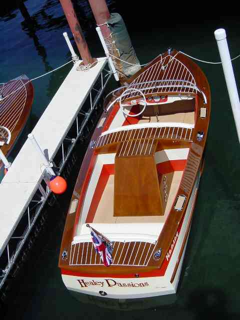 hlyboat2.jpg - 47563 Bytes