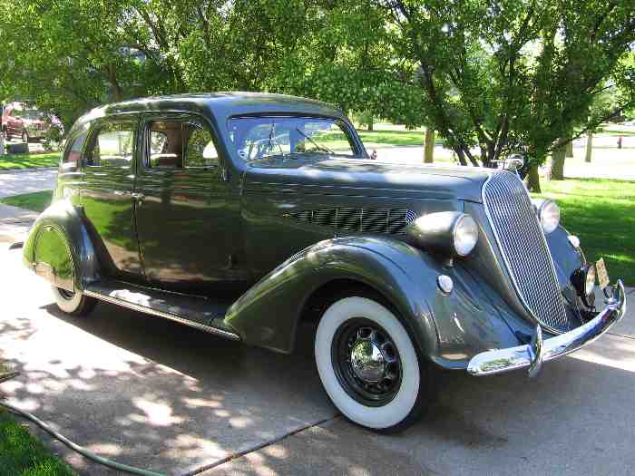 36_3680-8665-grutza.jpg - 45016 Bytes