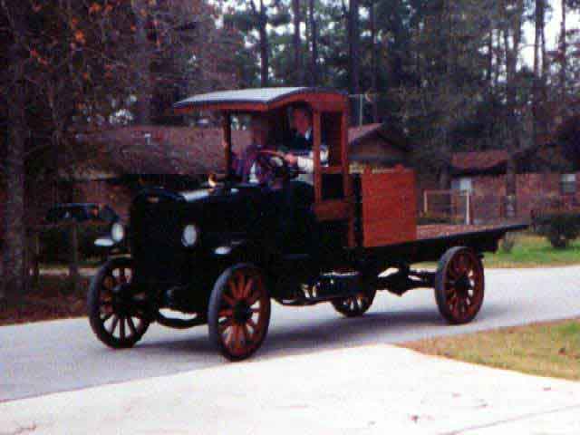 1917truk-1.jpg - 25529 Bytes