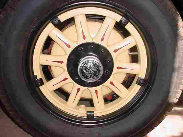 29_435-7181d.jpg - 17282 Bytes