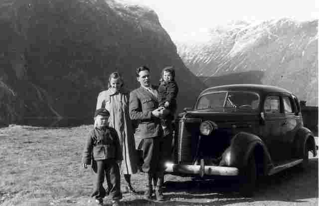 37e.lund2.jpg - 14111 Bytes