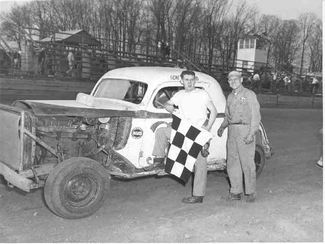 38race1.jpg - 36100 Bytes