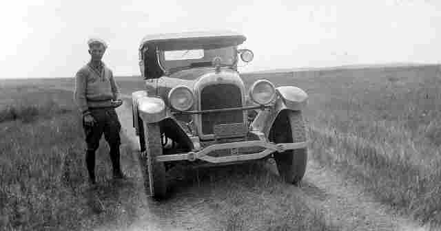 dads-roadster4.jpg - 10870 Bytes